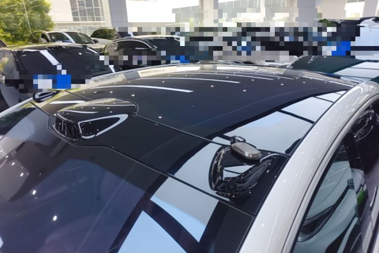 Used Nio ET5 2025 75 kWh Roof
