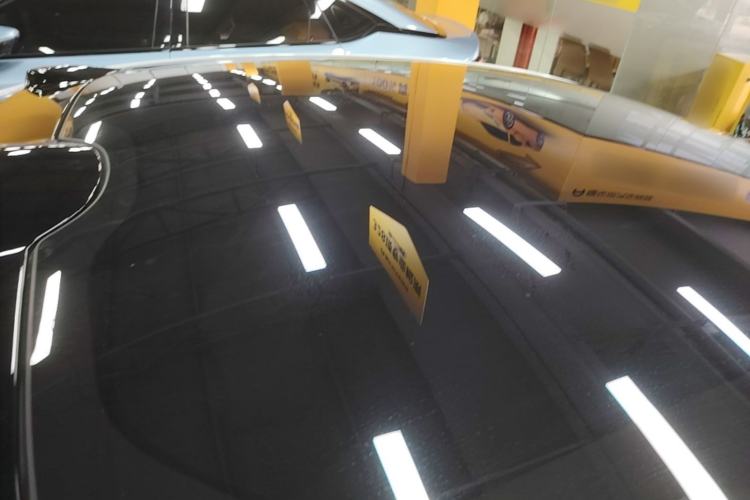 Used Nio ET5 2025 75 kWh Roof