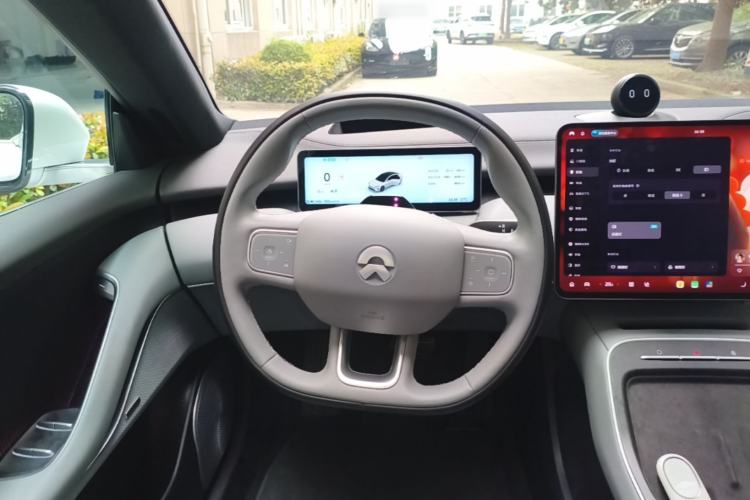 Used Nio ET5 2025 75 kWh Steering Wheel