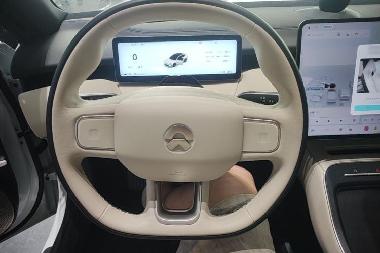 Used Nio ET5 2025 75 kWh Steering Wheel
