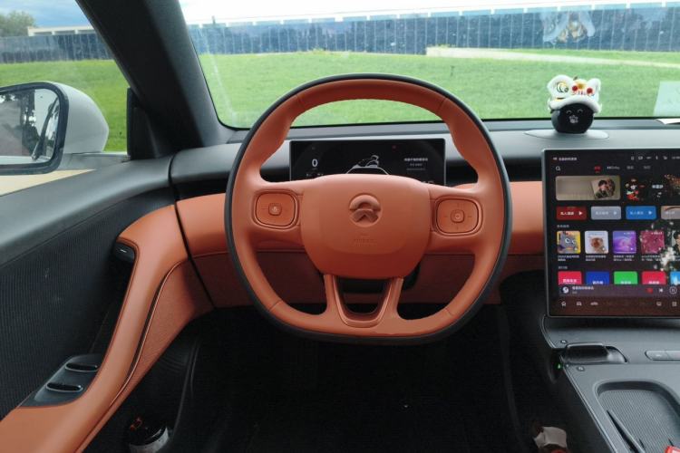 Used Nio ET5 2025 100 kWh Steering Wheel