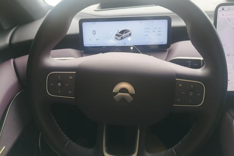 Used Nio ET5 2025 75 kWh Steering Wheel