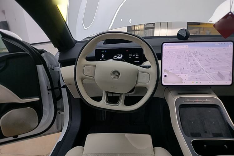 Used Nio ET5 2025 75 kWh Steering Wheel