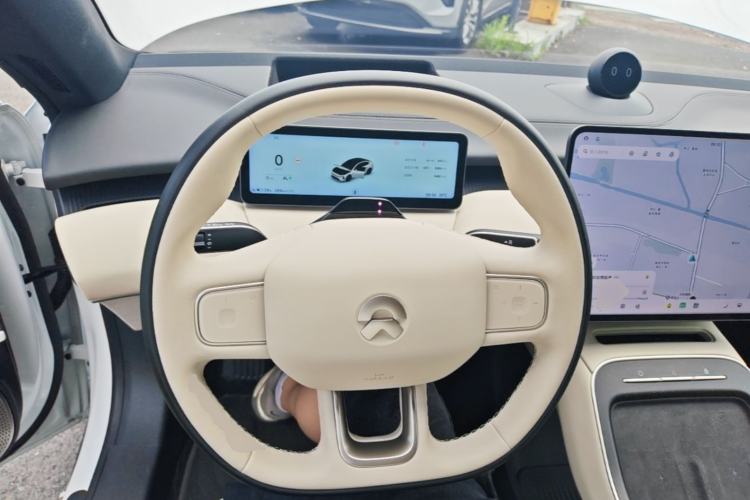 Used Nio ET5 2025 100 kWh Steering Wheel