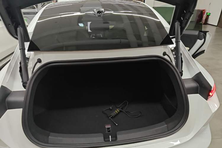 Used Nio ET5 2025 100 kWh Trunk