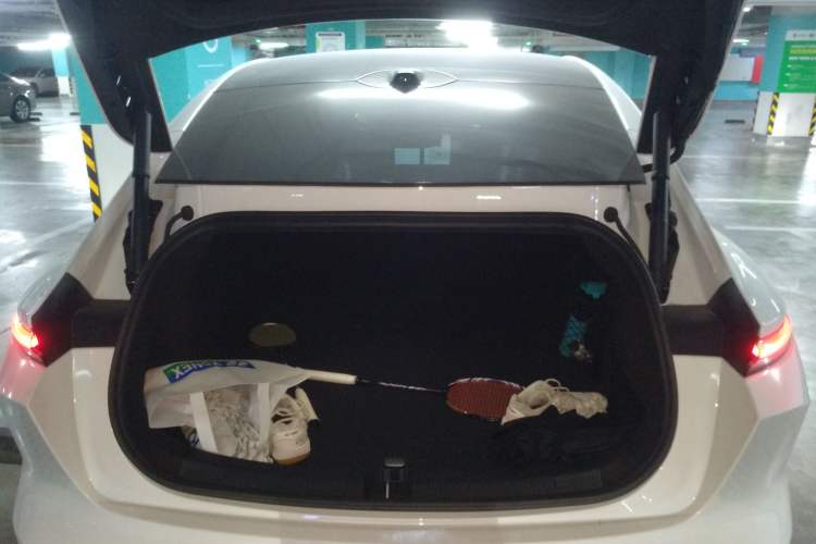 Used Nio ET5 2025 Model Champion Commemorative Edition, 75kWh Trunk