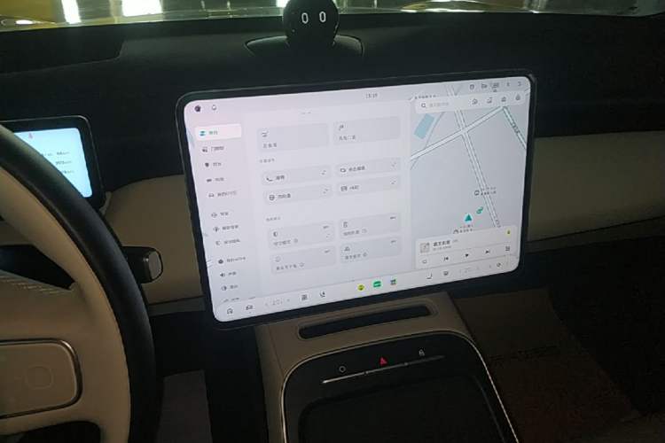 Used Nio ET5 2025 75 kWh Audio And AC Panel