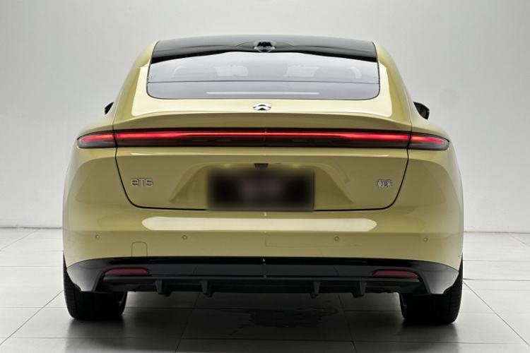 Used Nio ET5 2025 75 kWh Exterior 1