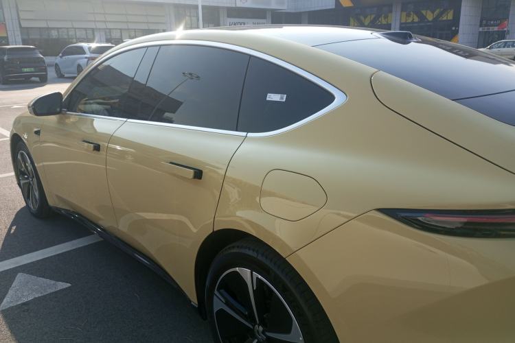 Used Nio ET5 2025 75 kWh Exterior 3
