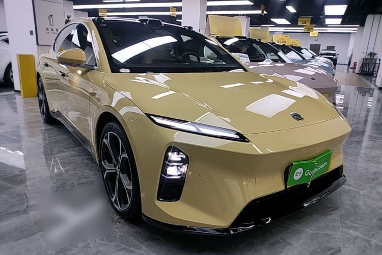 Used Nio ET5 2025 75 kWh Front Right 45 Deg