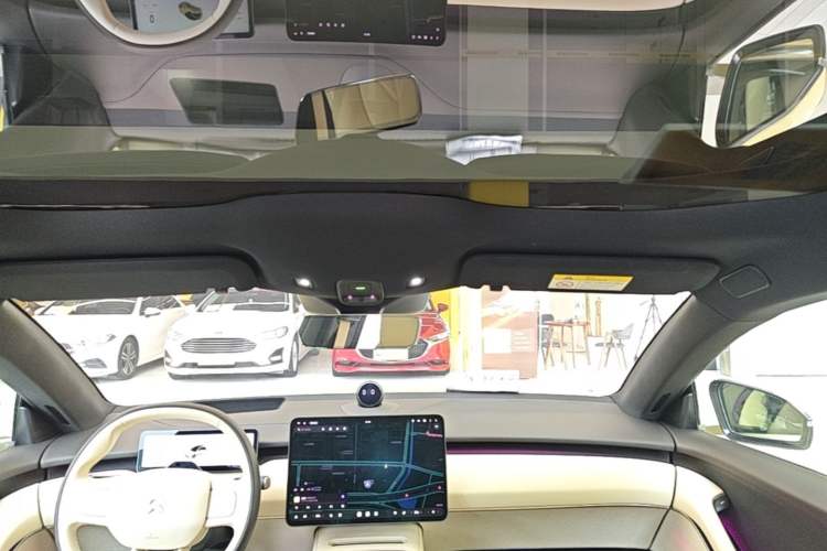 Used Nio ET5 2025 75 kWh Headliner