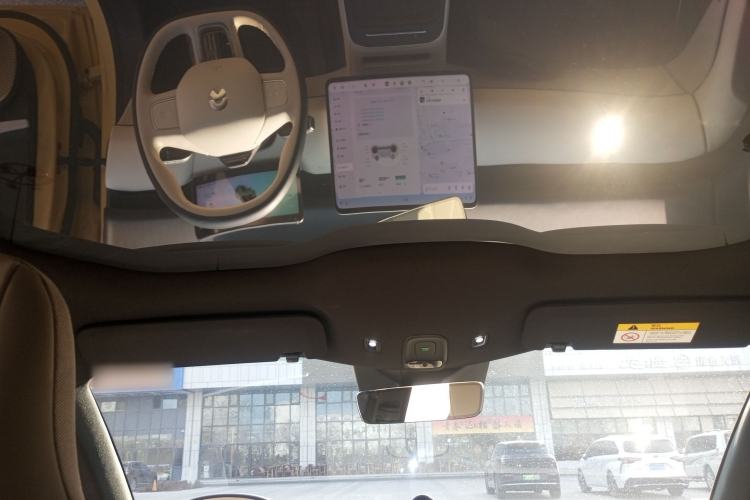 Used Nio ET5 2025 75 kWh Headliner