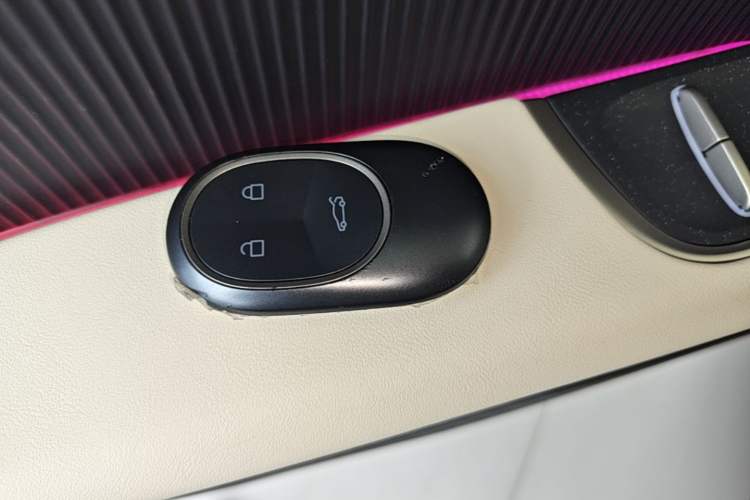 Used Nio ET5 2025 75 kWh Interior 1