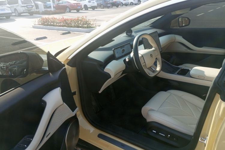 Used Nio ET5 2025 75 kWh Interior 3
