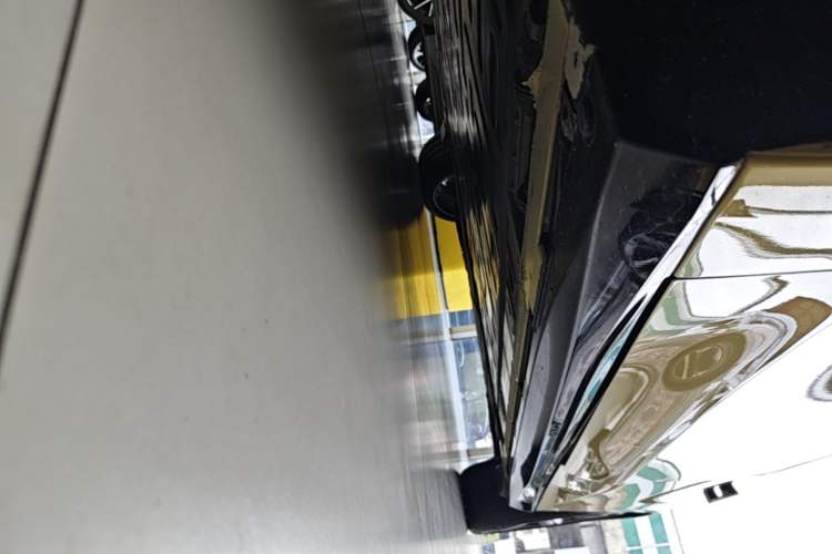Used Nio ET5 2025 75 kWh Left Side Sill
