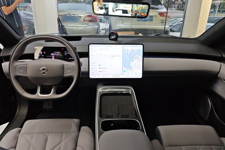 Used Nio ET5 2026 100kWh Center Console