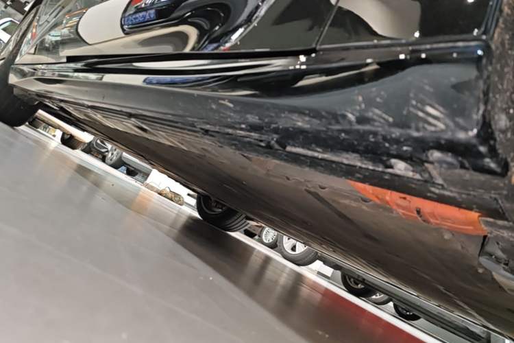 Used Nio ET5 2026 100kWh Right Side Sill