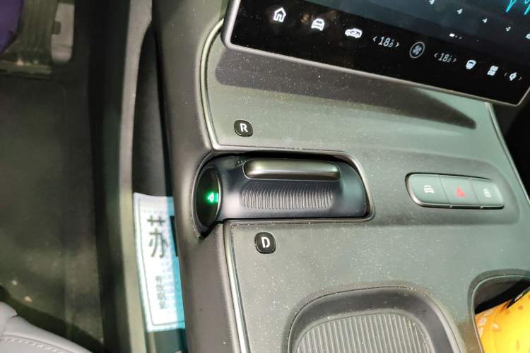 Used Nio ET5T 2024 75kWh Touring Gear Lever