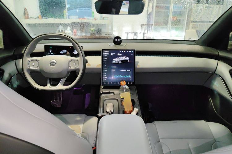 Used Nio ET5T 2024 75kWh Touring Interior 2
