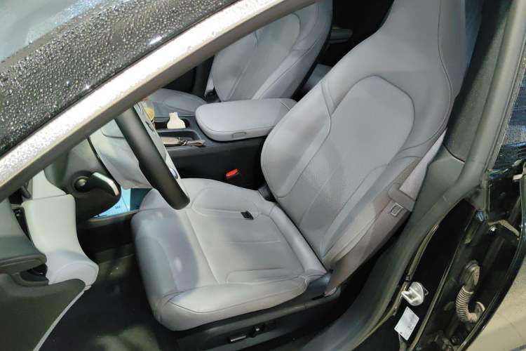 Used Nio ET5T 2024 75kWh Touring Left Front Seat
