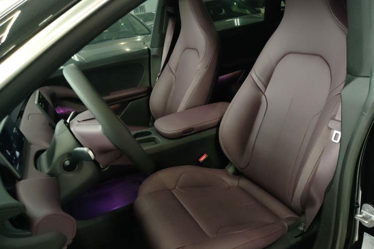 Used Nio ET5T 2024 75kWh Touring Left Front Seat