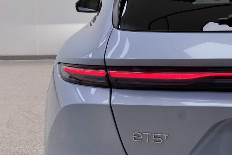Used Nio ET5T 2024 75kWh Touring Exterior 8