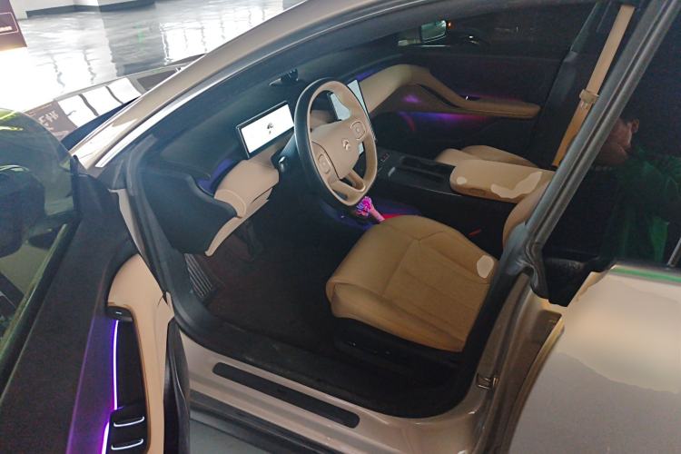 Used Nio ET5T 2023 75 kWh Touring Driver Seat