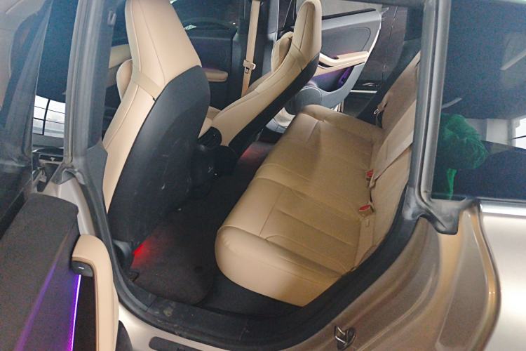 Used Nio ET5T 2023 75 kWh Touring Left Rear Seat