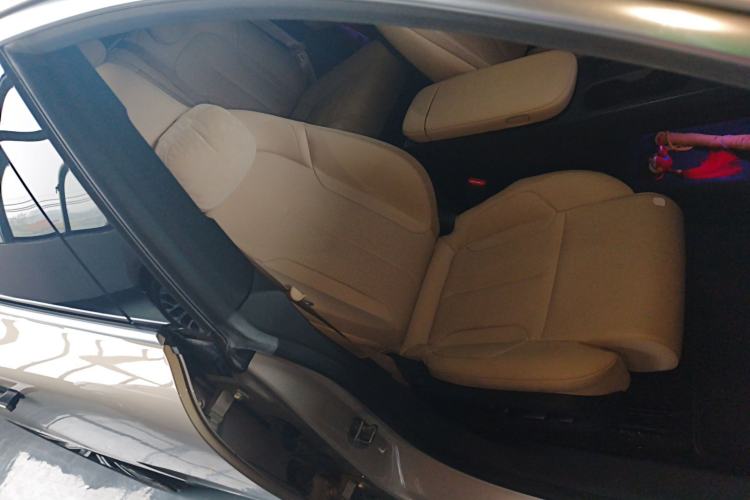 Used Nio ET5T 2023 75 kWh Touring Right Front Seat