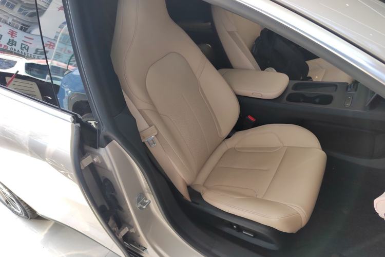 Used Nio ET5T 2024 75kWh Touring Right Front Seat