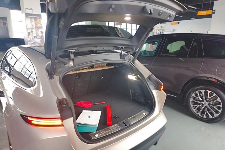 Used Nio ET5T 2023 75 kWh Touring Trunk