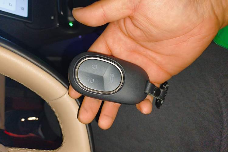 Used Nio ET5T 2023 75 kWh Touring Vehicle Key