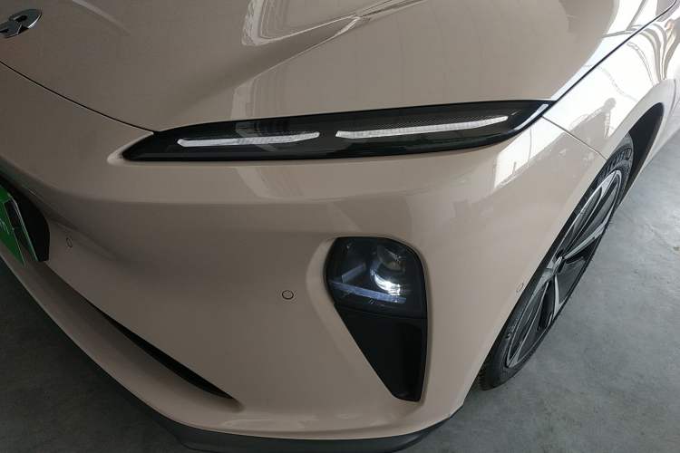 Used Nio ET5T 2024 75kWh Touring Left Front Headlight
