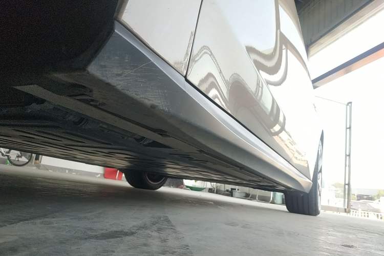 Used Nio ET5T 2024 75kWh Touring Left Side Sill