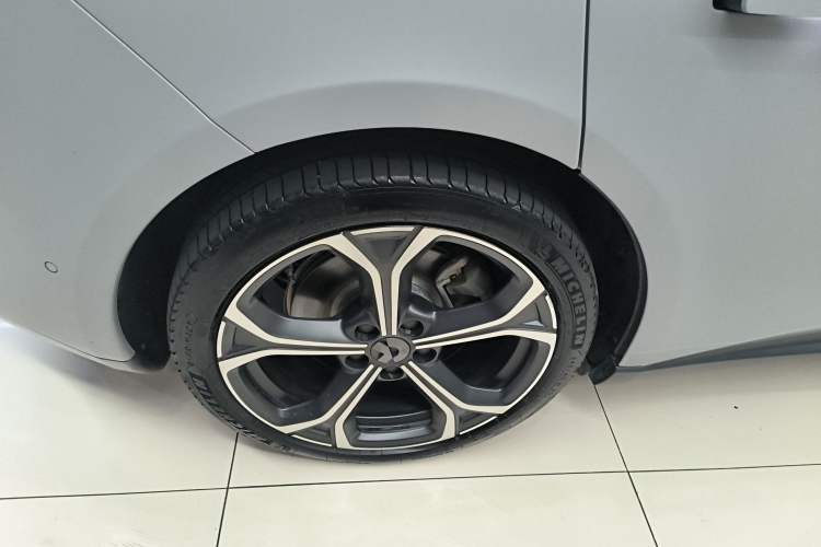 Used Nio ET5T 2024 75kWh Touring Exterior 8