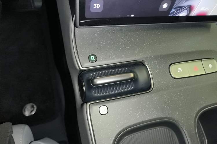 Used Nio ET5T 2024 75kWh Touring Gear Lever