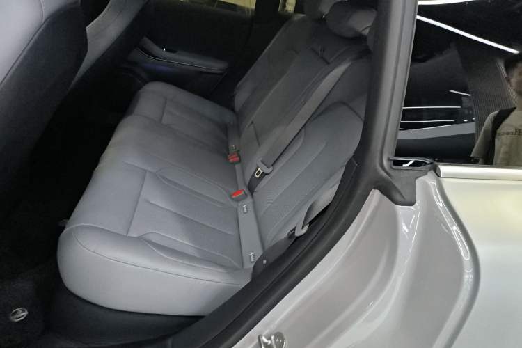 Used Nio ET5T 2024 75kWh Touring Interior 4