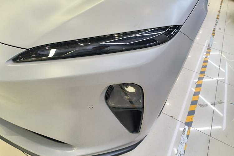Used Nio ET5T 2024 75kWh Touring Left Front Headlight
