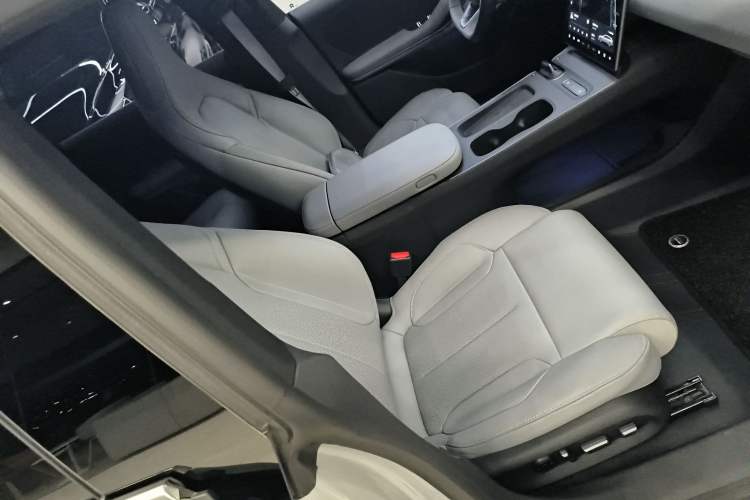 Used Nio ET5T 2024 75kWh Touring Right Front Seat