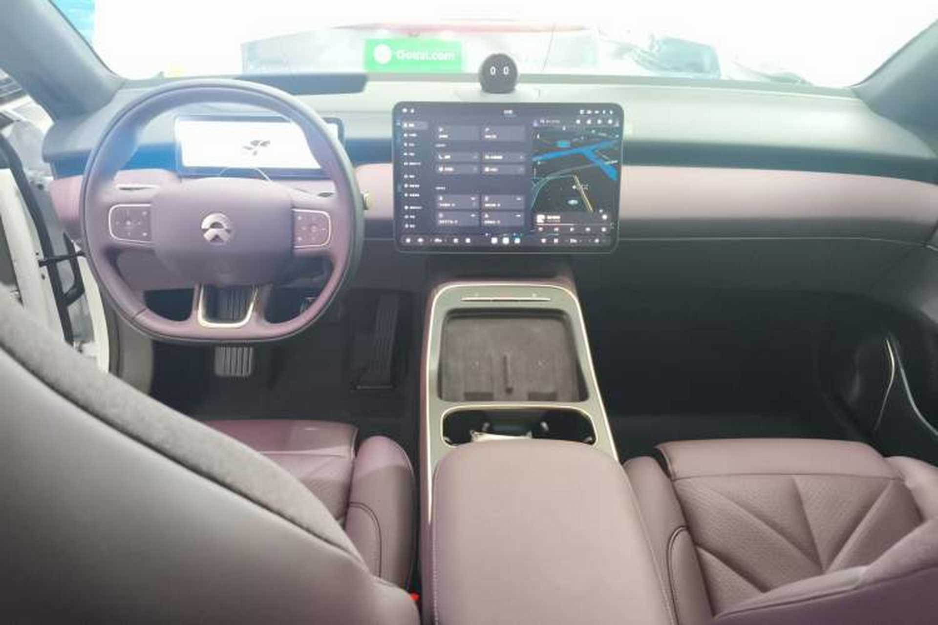 Used Nio ET5T 2025 75 kWh Touring Center Console