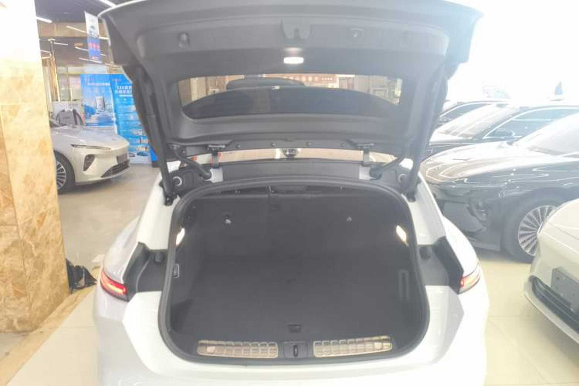 Used Nio ET5T 2025 75 kWh Touring Trunk