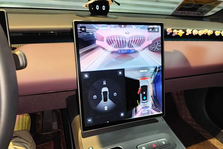 Used Nio ET5T 2023 75 kWh Touring Audio And AC Panel