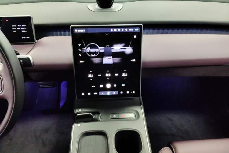 Used Nio ET5T 2023 75 kWh Touring Audio And AC Panel