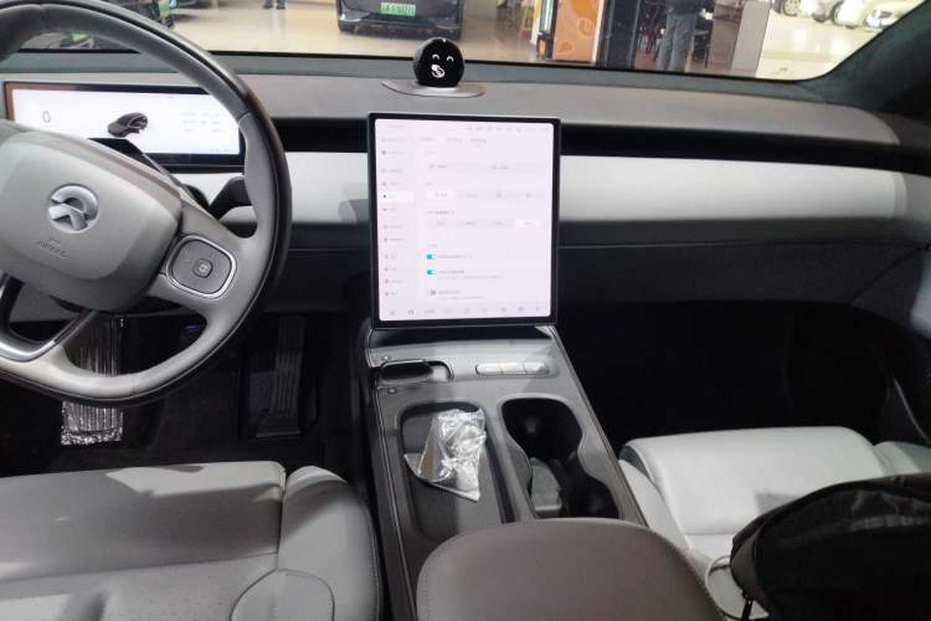 Used Nio ET5T 2023 75 kWh Touring Audio And AC Panel