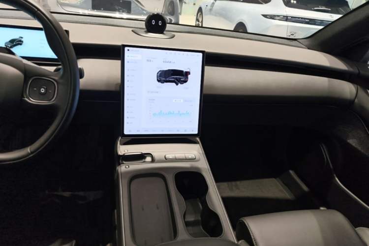 Used Nio ET5T 2023 75 kWh Touring Audio And AC Panel