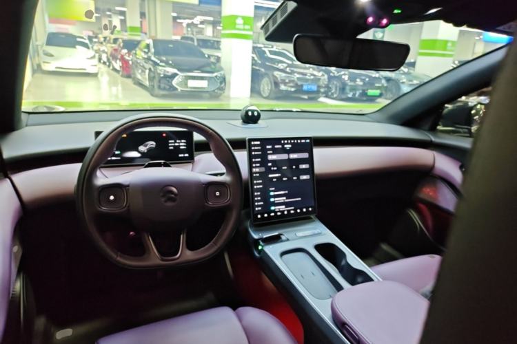 Used Nio ET5T 2023 75 kWh Touring Center Console