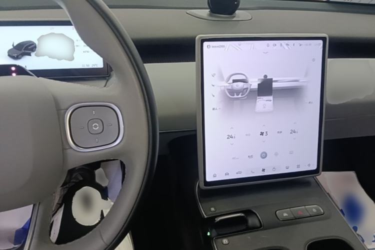 Used Nio ET5T 2023 75 kWh Touring Center Console