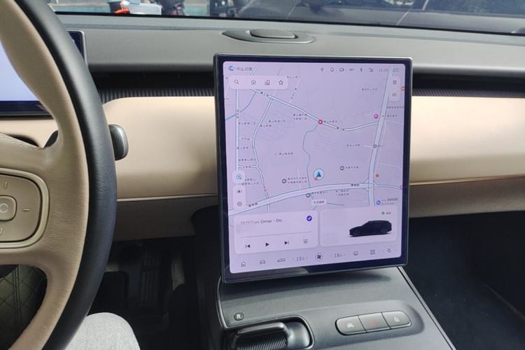 Used Nio ET5T 2023 75 kWh Touring Center Console