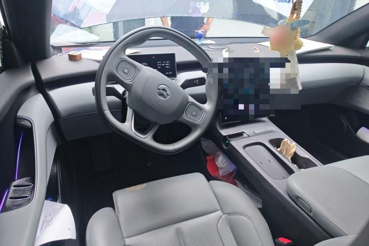 Used Nio ET5T 2023 75 kWh Touring Center Console