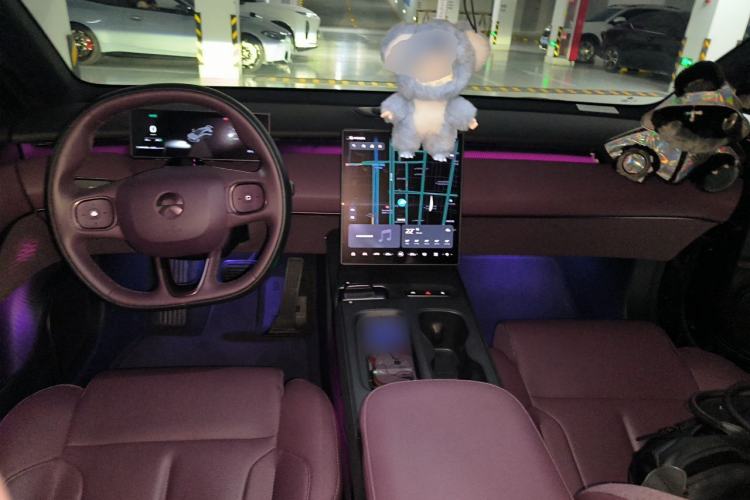Used Nio ET5T 2023 75 kWh Touring Center Console